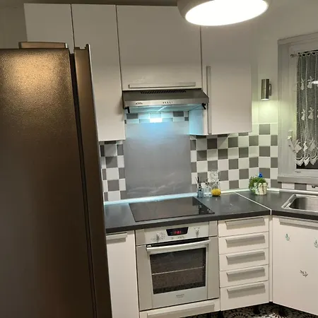 Superbe Appartement, 1er Etage Avec Ascenseur, A 5 Min Du Metro Avec Parking Gratuit * Le Kremlin-Bicetre