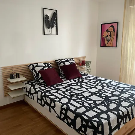 Apartment Superbe Appartement, 1er Etage Avec Ascenseur, A 5 Min Du Metro Avec Parking Gratuit Le Kremlin-Bicetre