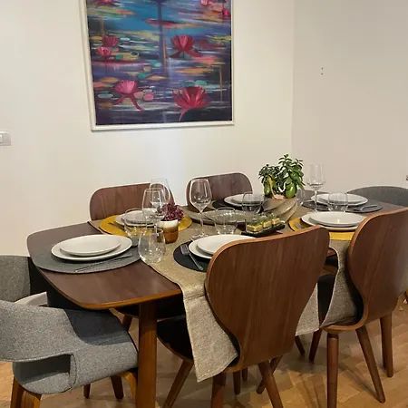 Superbe Appartement, 1er Etage Avec Ascenseur, A 5 Min Du Metro Avec Parking Gratuit Apartment Le Kremlin-Bicetre